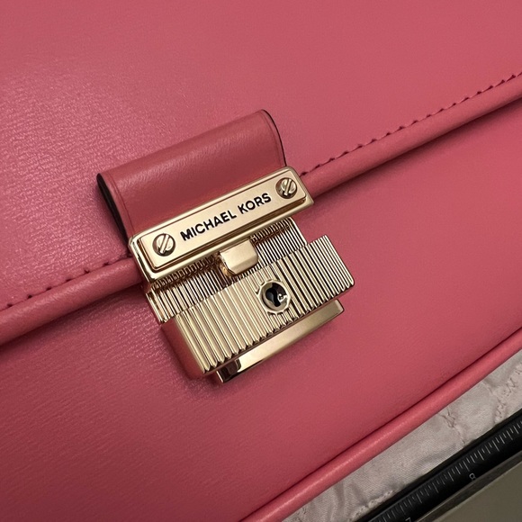 Michael Kors Tea Rose Bradshaw purse shoulder bag with gold clasp Barbie - Picture 3 of 5